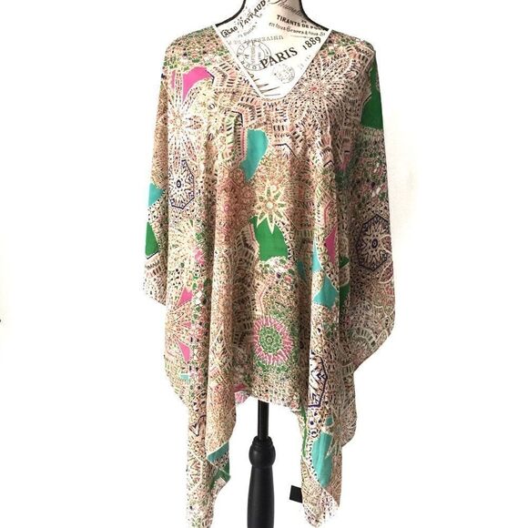 Unmarked Printed Beach Cover-Up in One Size - Picture 1 of 6